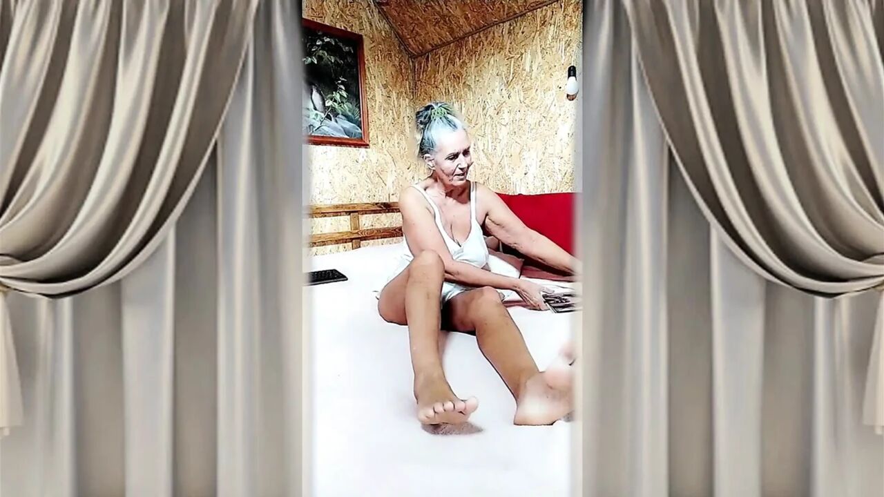 Hot Housewife Lukerya. Big Ass on a Big Bed.