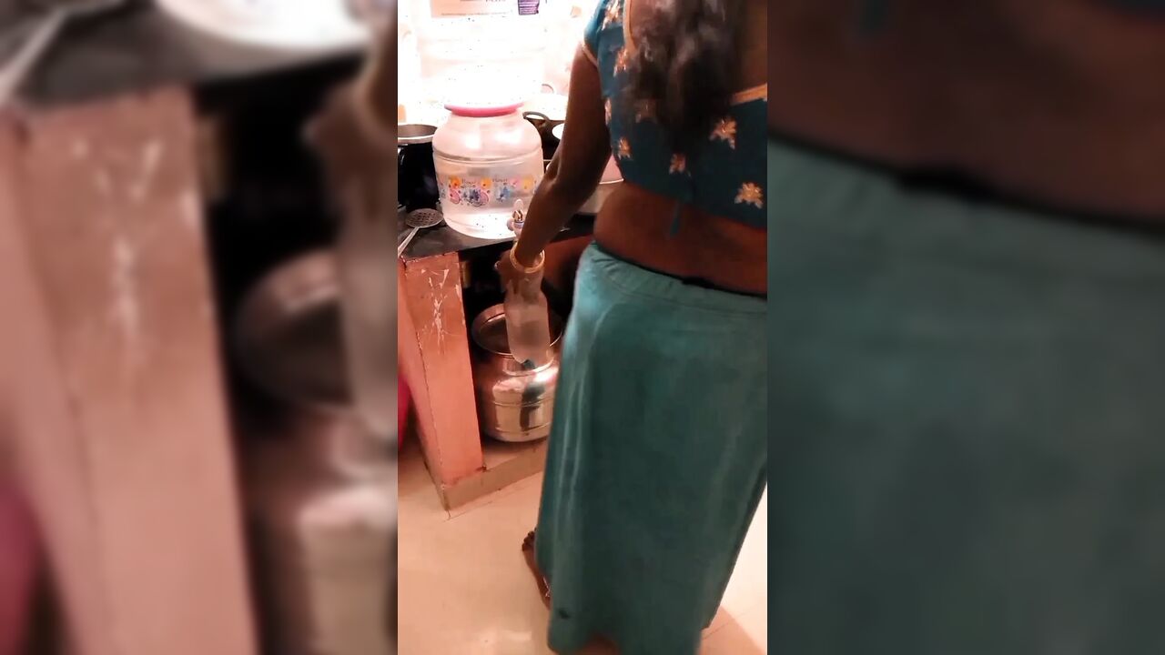 Desi Housewife’s Big Ass Fucked in Spicy Kitchen