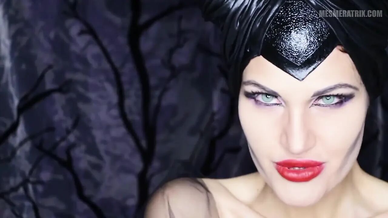 In to maleficenteyes...