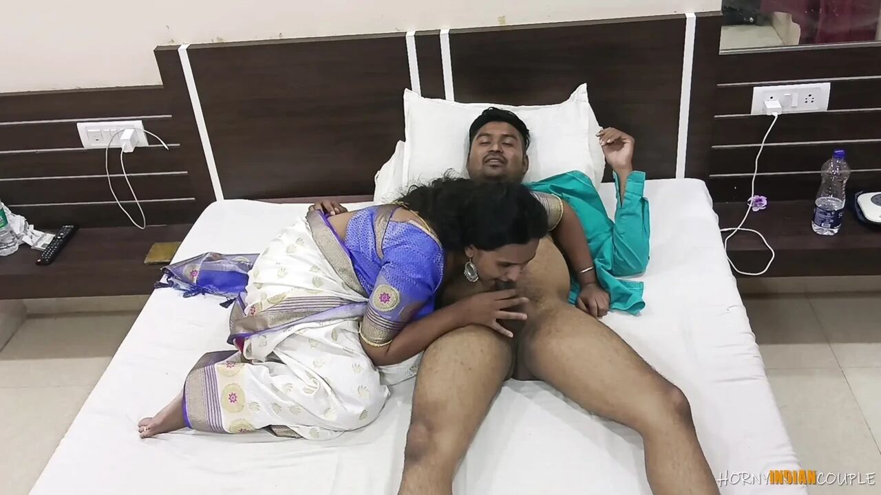 Desi Bhabhi In Saree Sex Irresistible Magnetism