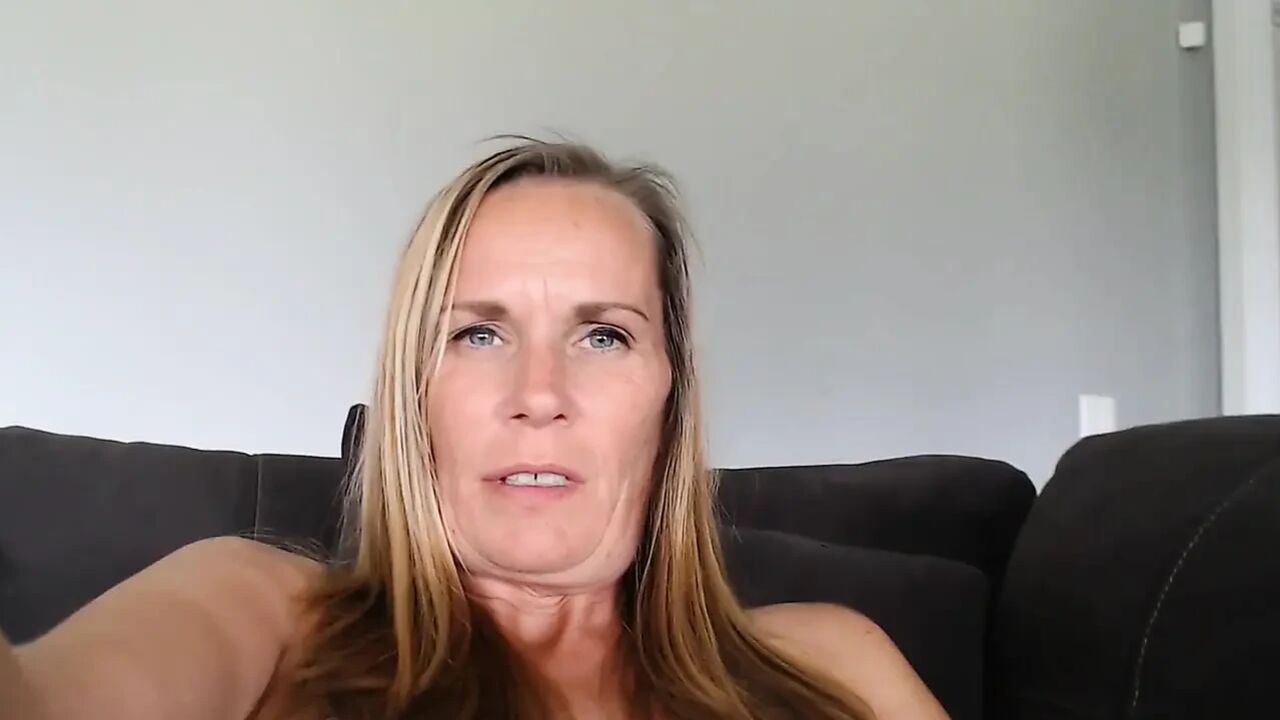 Cream pied virtual POV