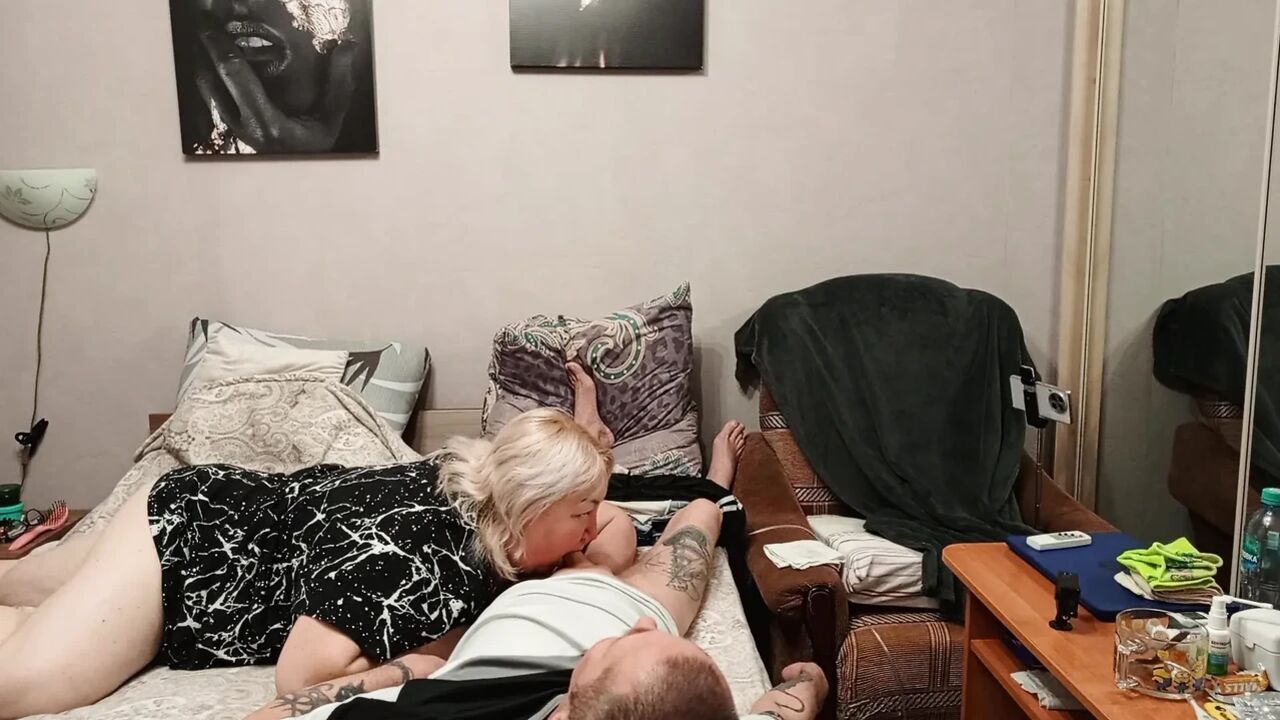 I fill my neighbor's mouth with a lot of cum