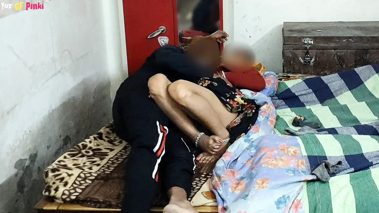 Desi Real Homemade Romantic Couple. Desi Indian Romantic Couples XXX Video in Hindi
