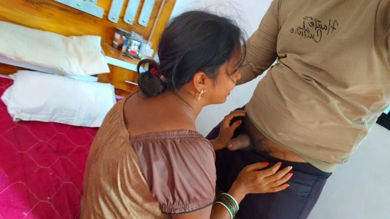 Mere jija muze aapna land dikhaye, unko mere boobs me aapna land dalne me bahot maja aa raha tha - desi village bhabhi boobs fuking.