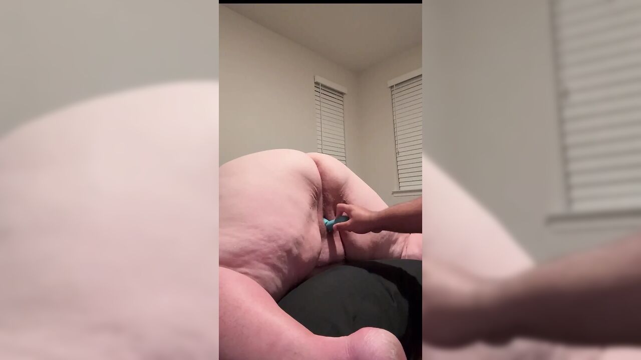 Thick BBW SSBBW TheWifeyBBW gets her wet pussy vibrated until she cums all over