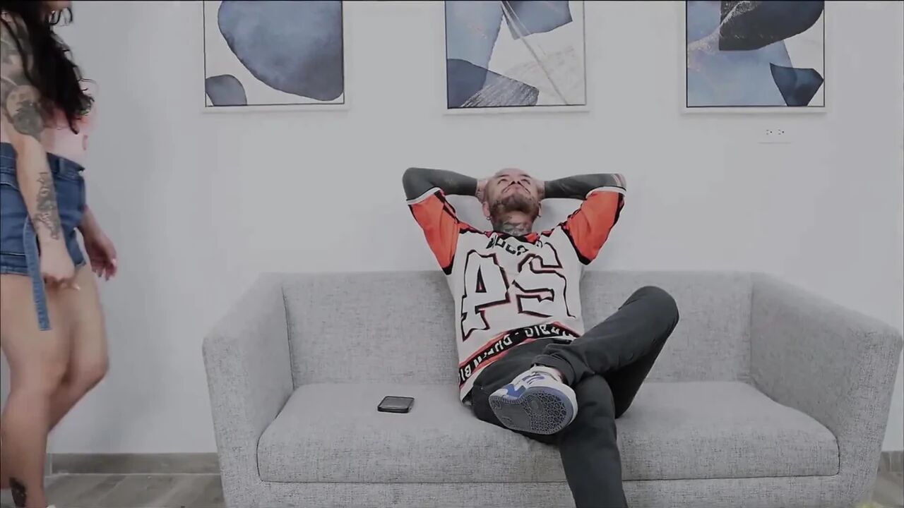 I Have a Threesome with My Boyfriend and My Best Friend as a Birthday Surprise to Fulfill Their Fantasies