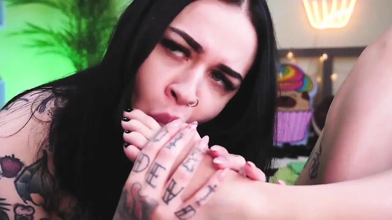 I Love Her Legs and Pussy and Worship Her