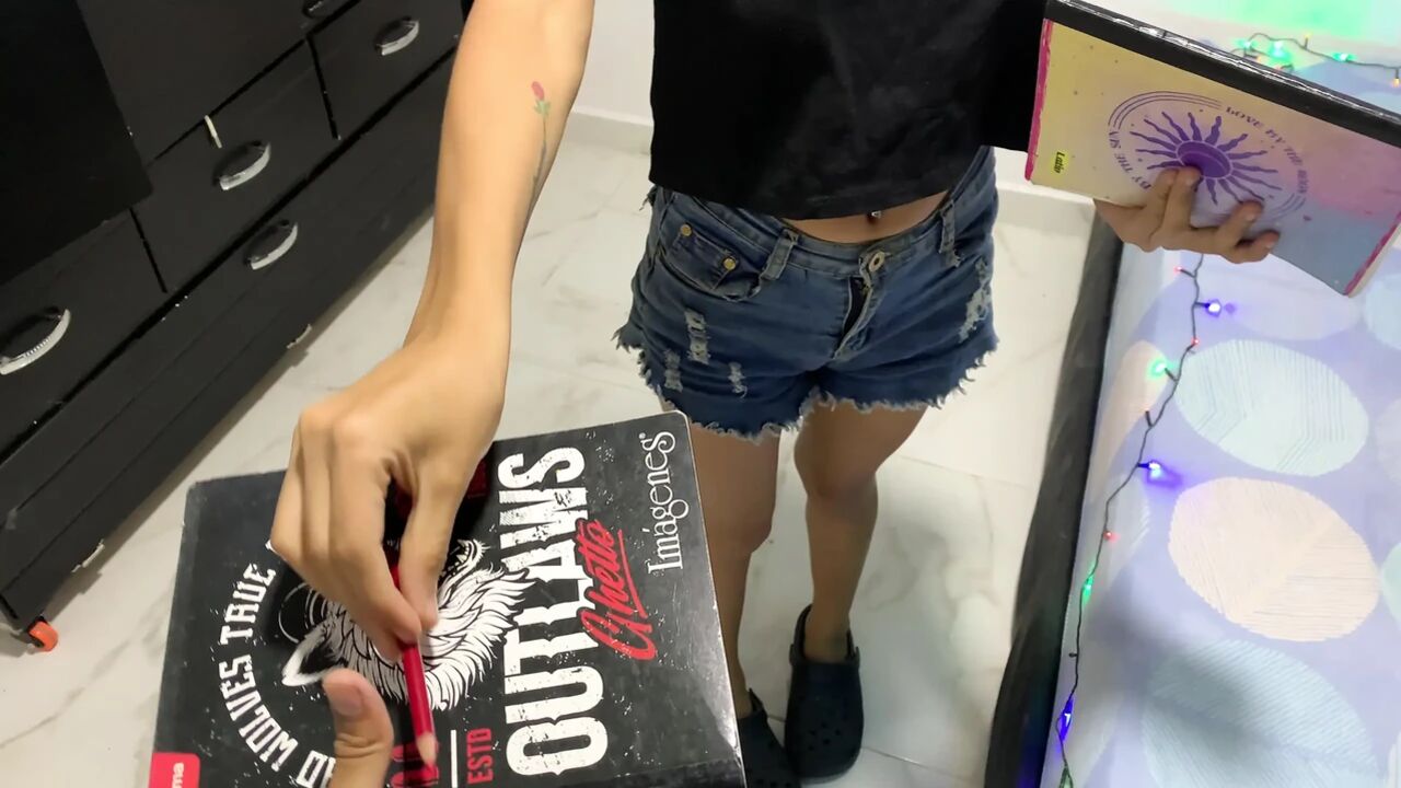 STEPSISTER GIVES CHRISTMAS GIFT AND ENDS UP IN FUCKING