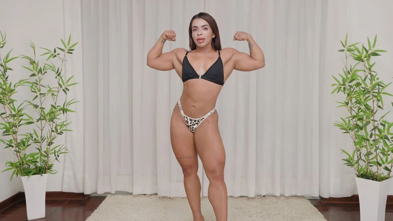 Vanessa Fit Bodybuilder Holds Her First Casting for Inkaporn and Shows off Her Beautiful Anus.