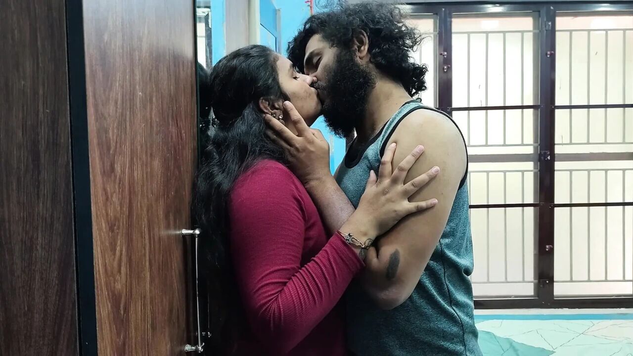 Couple lip lock romance, Malayali hot couple lip lock romance