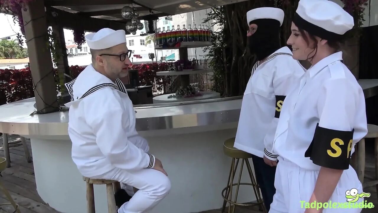 Girlfriend in Every Port Episode 4: Tad Pole Fucks Shore Portal Faryn Lain