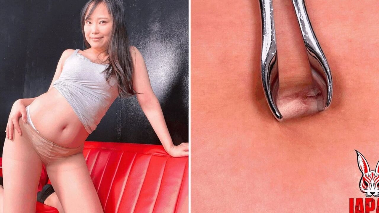 Riho Yuuki Plays with Her Belly Button Until She Cums in Front of You