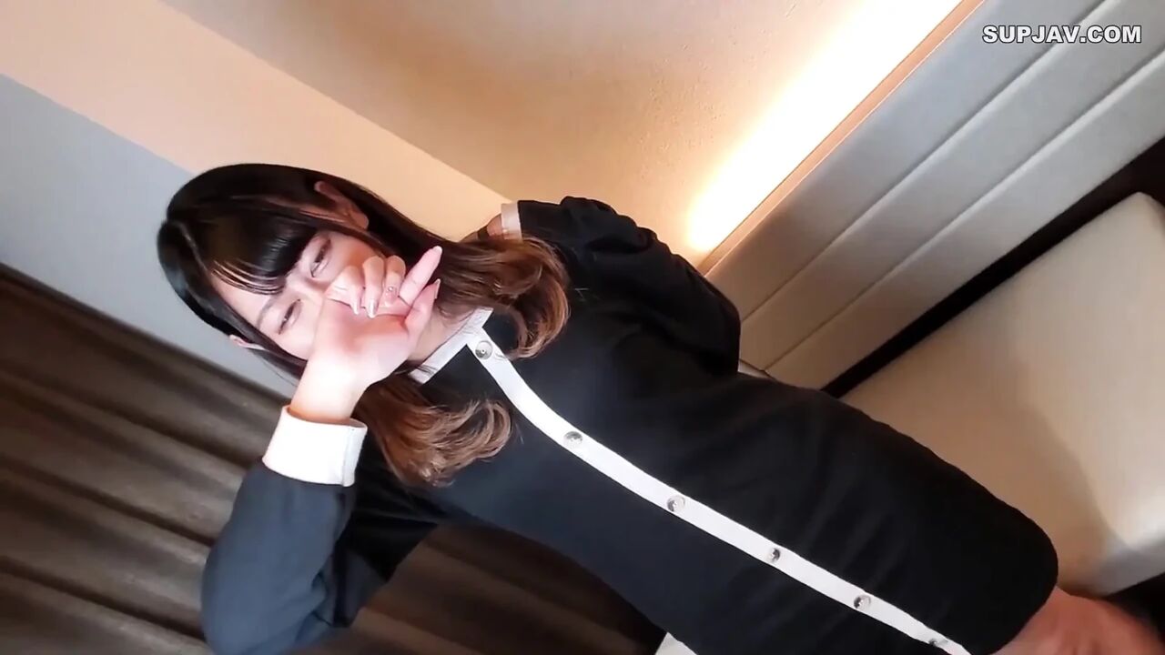 Pretty Asian gal creampie.