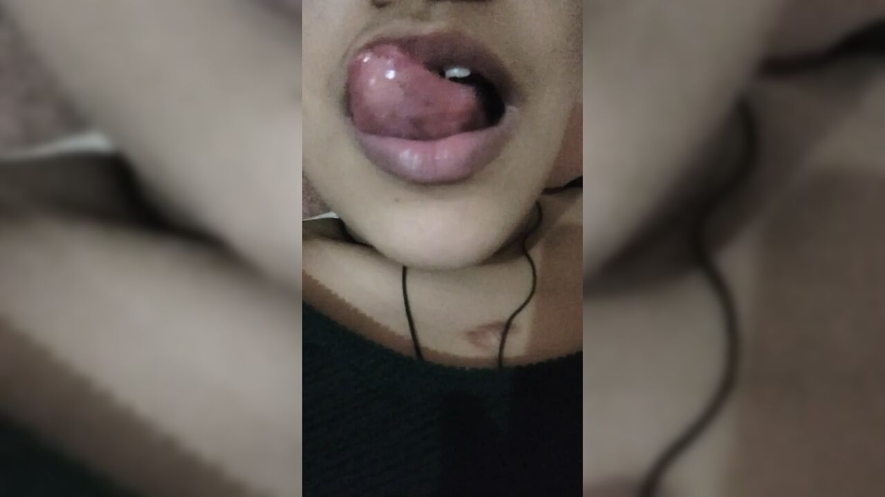 Desi bhabhi ke desi boobs milk bite bhabhi