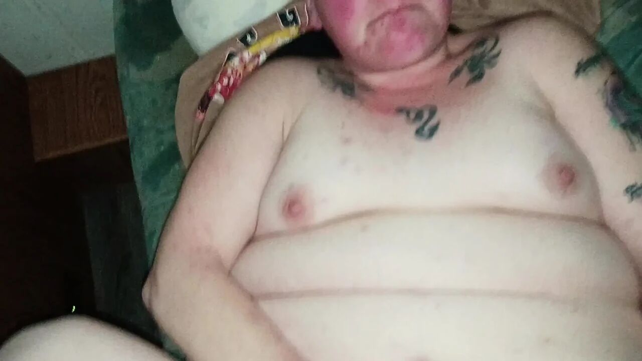 Amateur BWW Homemade Pussy play with a quick fuck! Doggy Style and riding that Dick ohh I love this pussy!