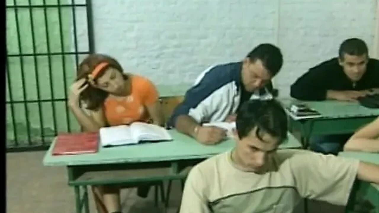 Brunette teen pussy licked and fucked in the classroom