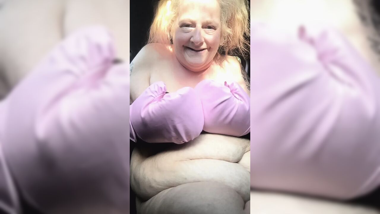 In the Boxing Ring Saggy Tits Gonna Knock You Out