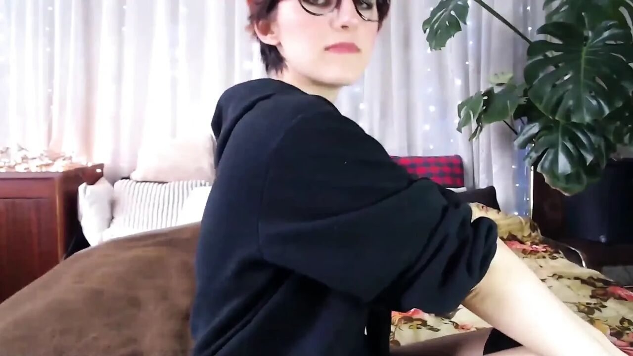 Showing my hairy asshole live - part 2