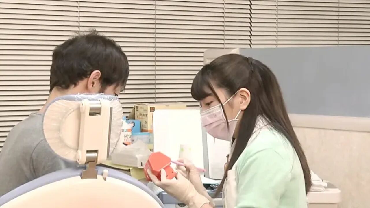 Clinic Heat When the Playful Hygienist Takes Control
