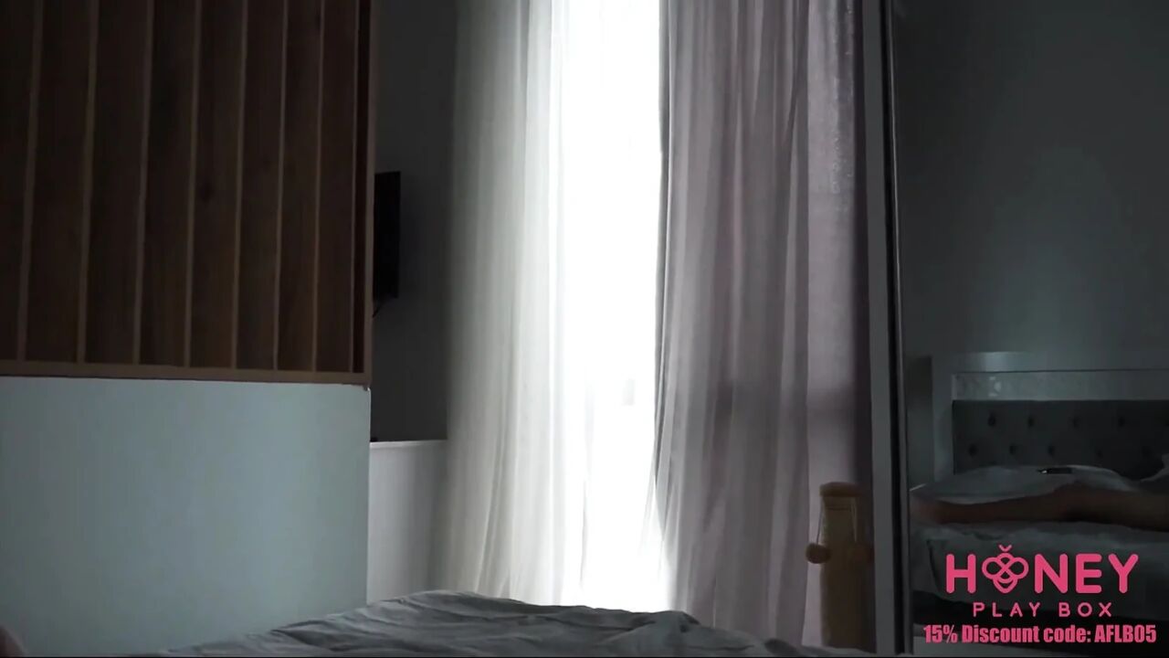 Step Brother Stretches My Pussy with New Toy From Honeyplaybox