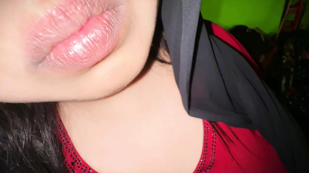 my cousin likes us to fuck while we are alone in her house, BBW arab girl invites her neighbor over and want his big cock