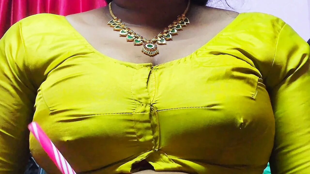 Aunty Seduced Her Boyfriend With Her Boobs