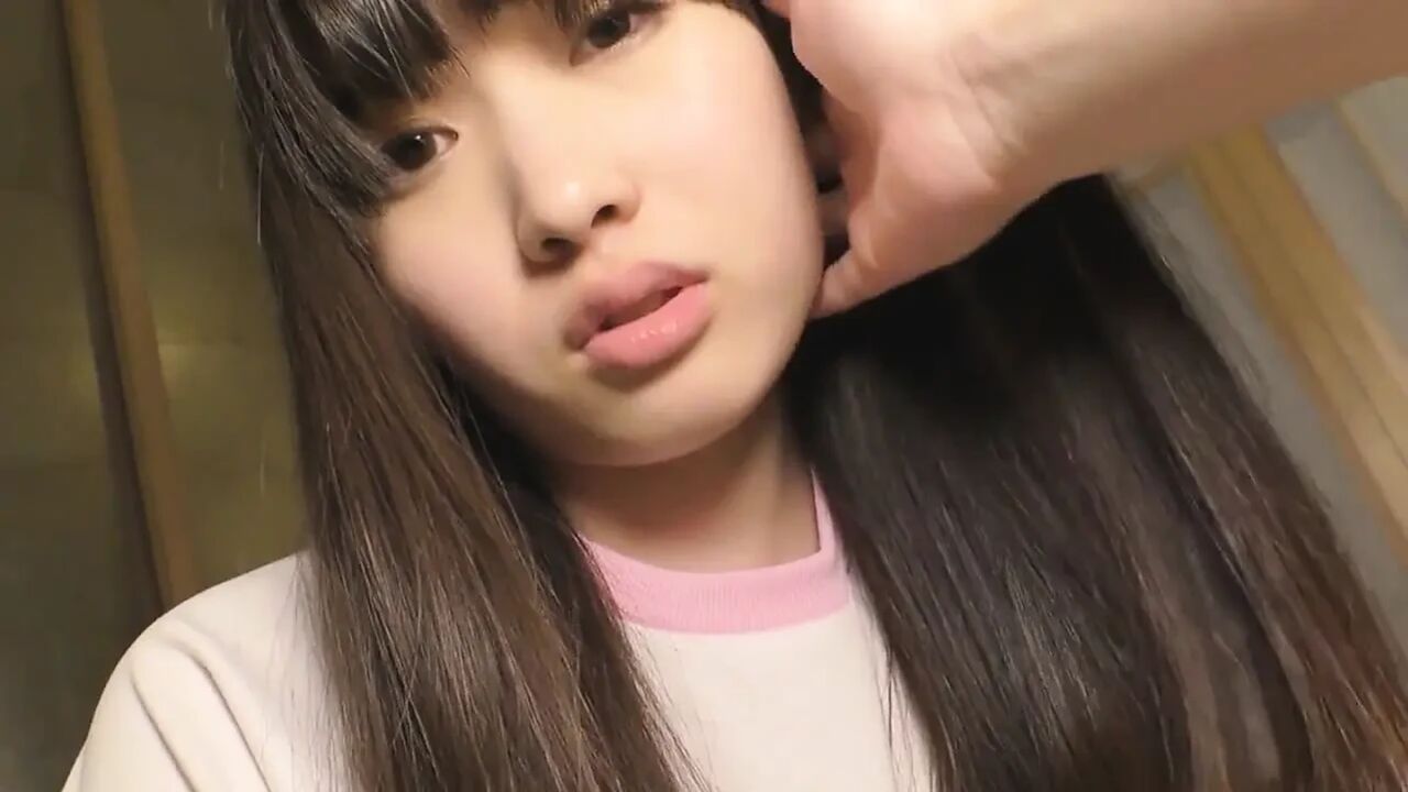 Asian Teen Pant likes feet