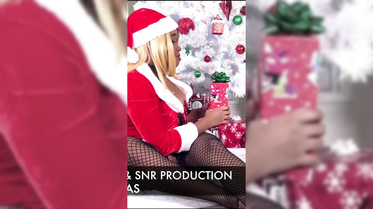 Sexy Nina Rivera Plays with Her Pussy and Sucks Don Whoe's Dick Under the Christmas Tree