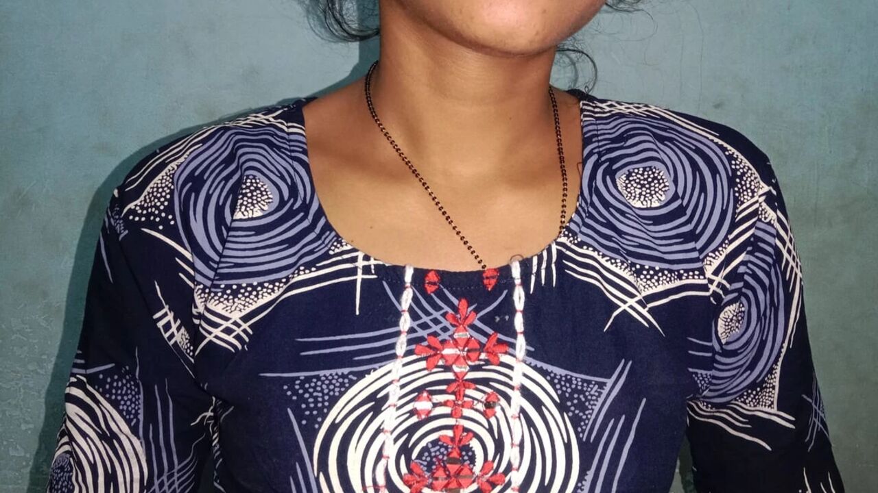 The Beautiful Housewife Sucked Her Husband's Penis and Licked His Nipples