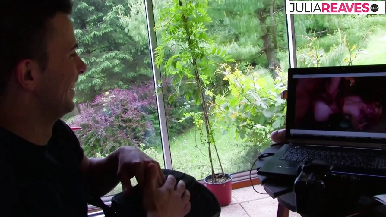 Sexy Shannya gets fucked after sucking a huge cock in the bushes