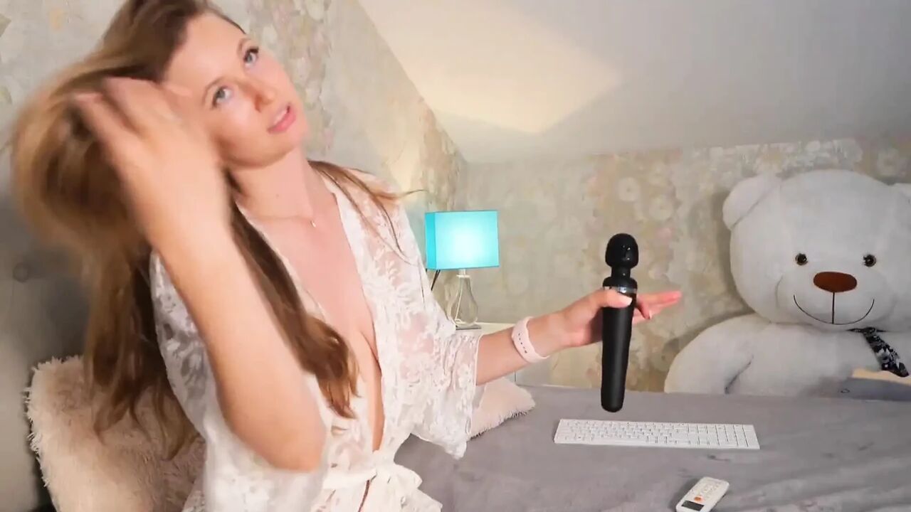 Masturbation with a Powerful Vibrator