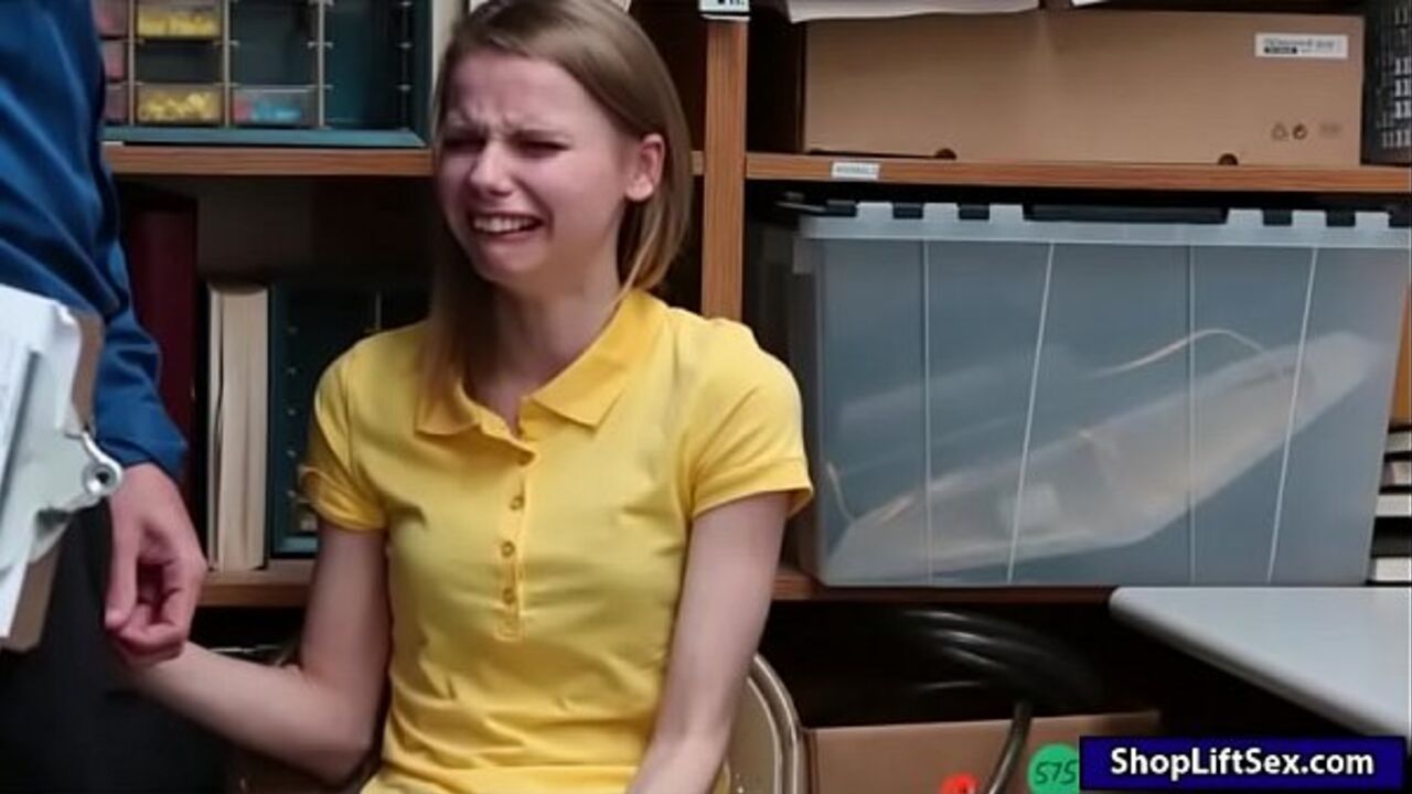 Teen thief to fuck the LP officer
