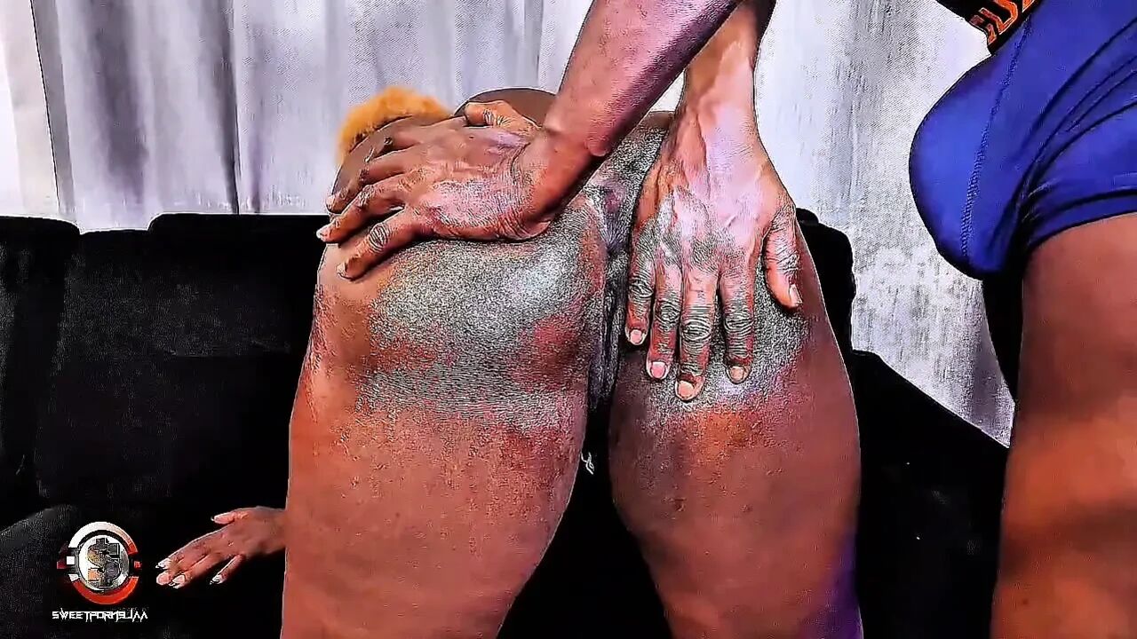 Big ass ebony model rides and squirts fucking a big cock