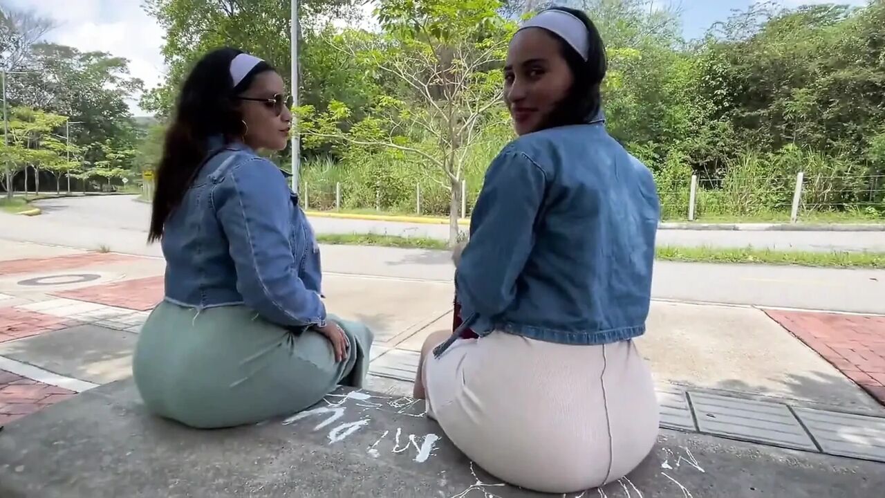 I Take Advantage of the Fact That My Girlfriend Went on a Trip and I Fuck Her Two Best Friends