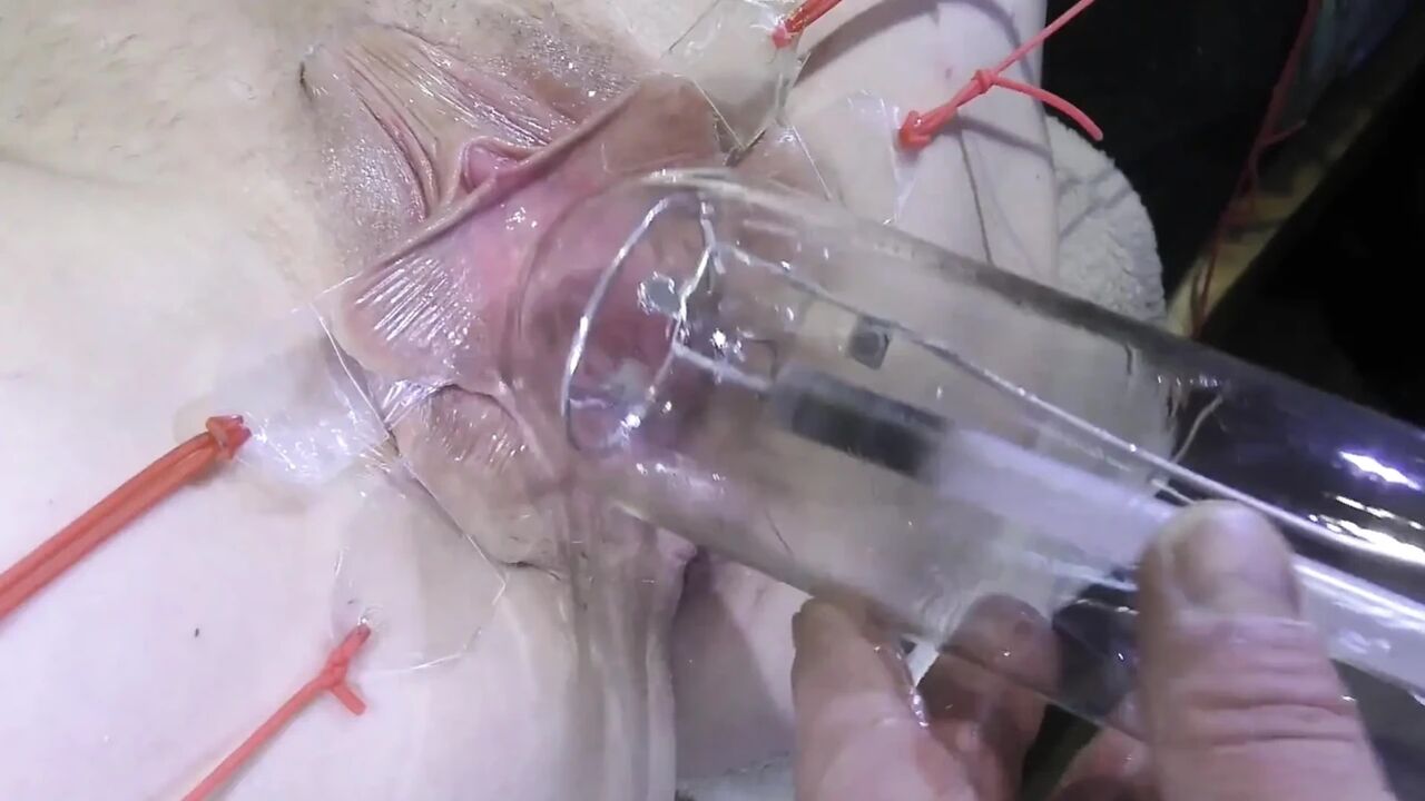 Far Spread Pussy Close up Fucking with Lamp 1000watt