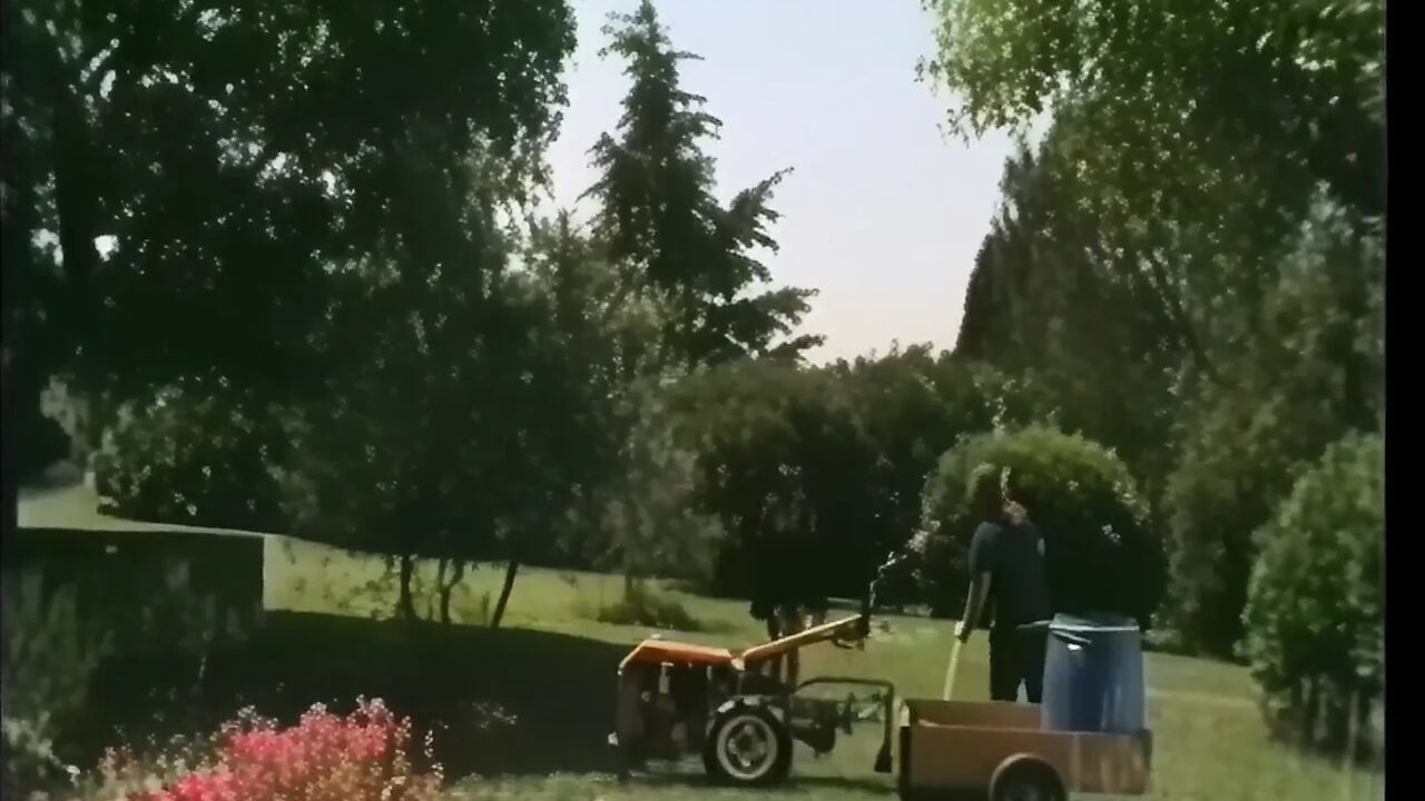Outdoor Threesome for Vintage Fuckers