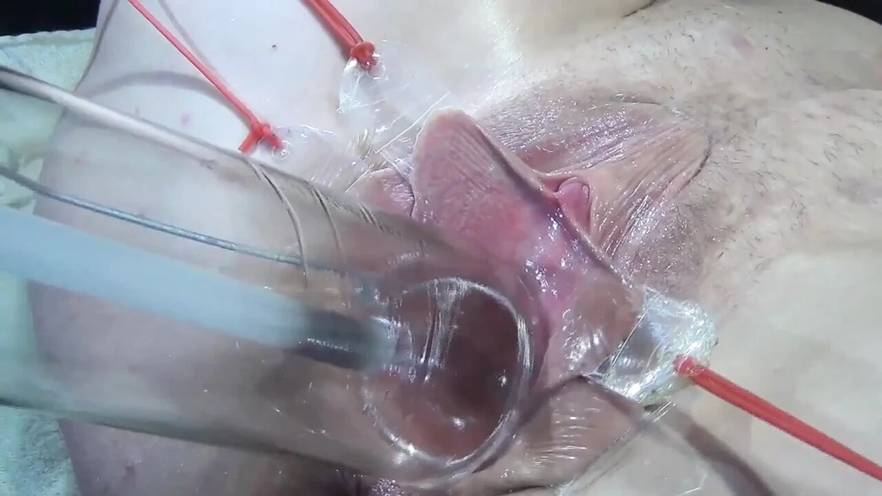 10 Far Spread Pussy Close up Fucking with Lamp 1000 Watt
