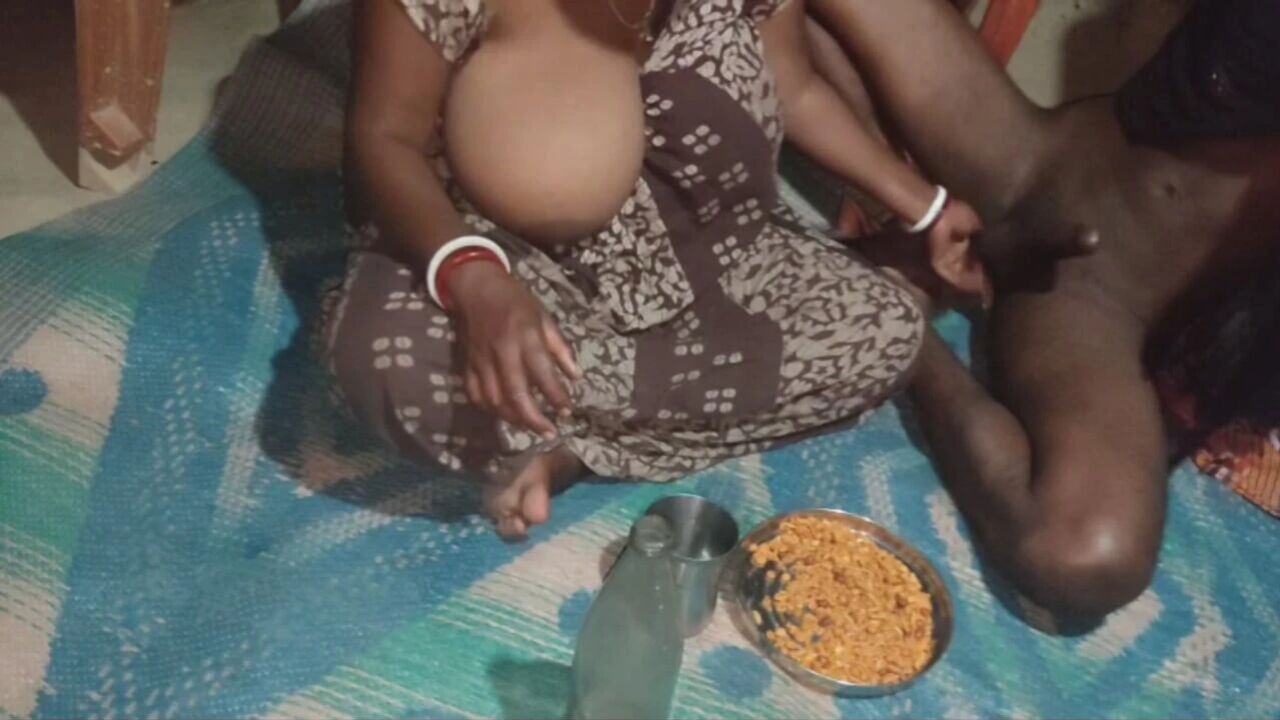 Desi bhabhi ke sath Daru Piya hai