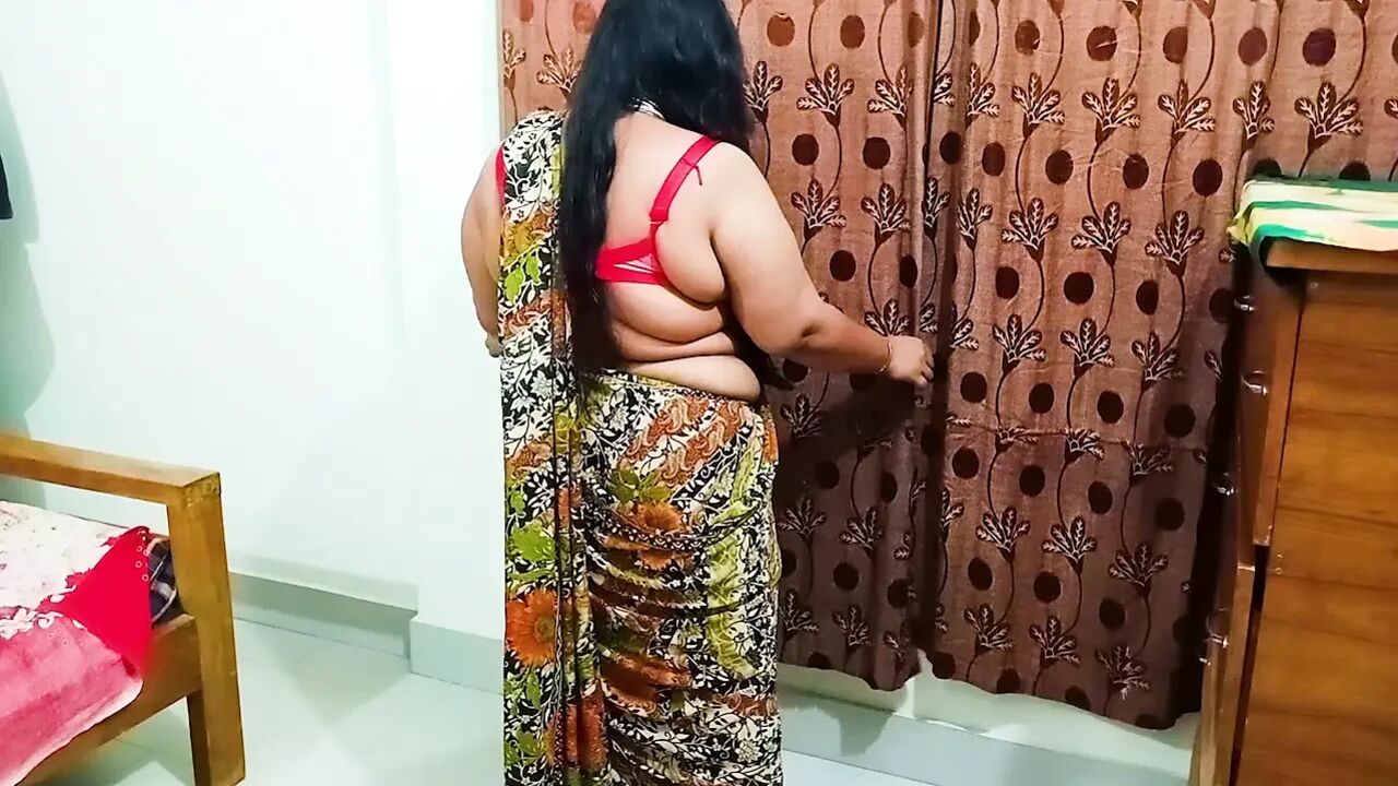 I fucked a Bangladeshi girl standing inside the house. Desi hot sex xvideo