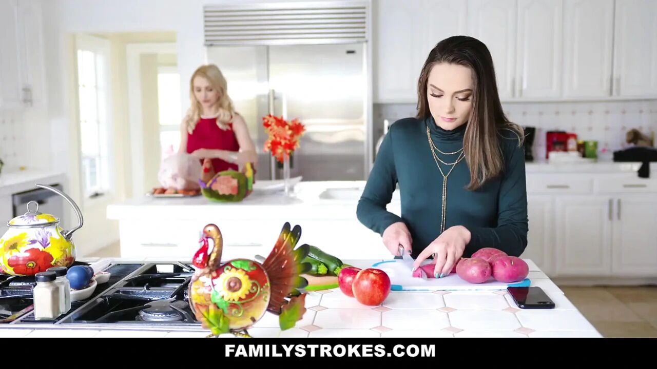 Friendly thanksgiving fuck fest