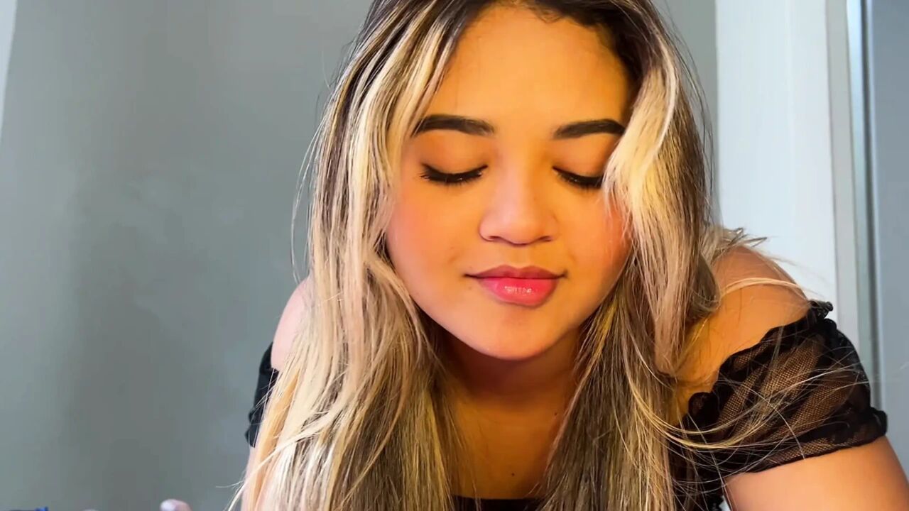 Big cumshot on my stepsister's face