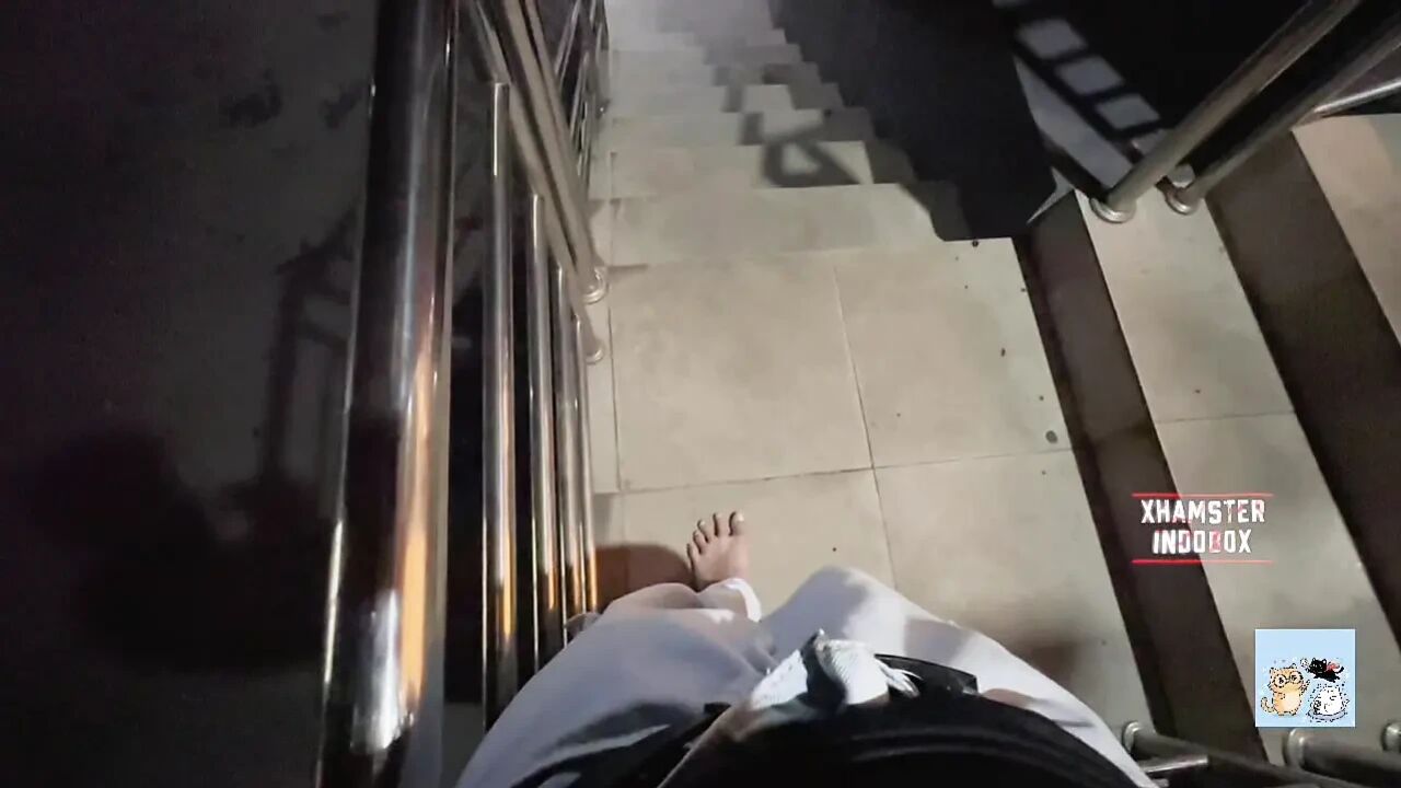 Asian Girl Invites Me To Satisfy Her Lust!