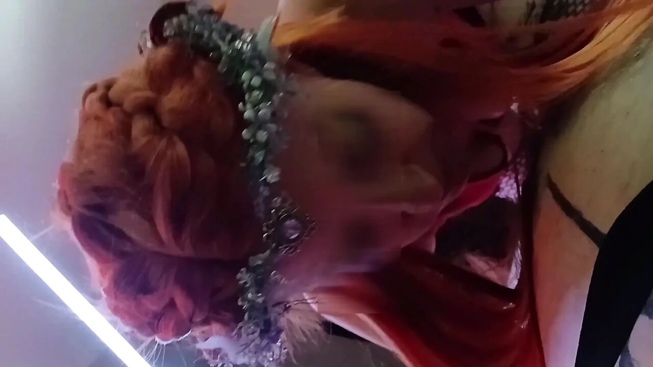 Petite redhead celtic chick is begs to get creampied and gives the best blowjob with eye contact (close up insertion)