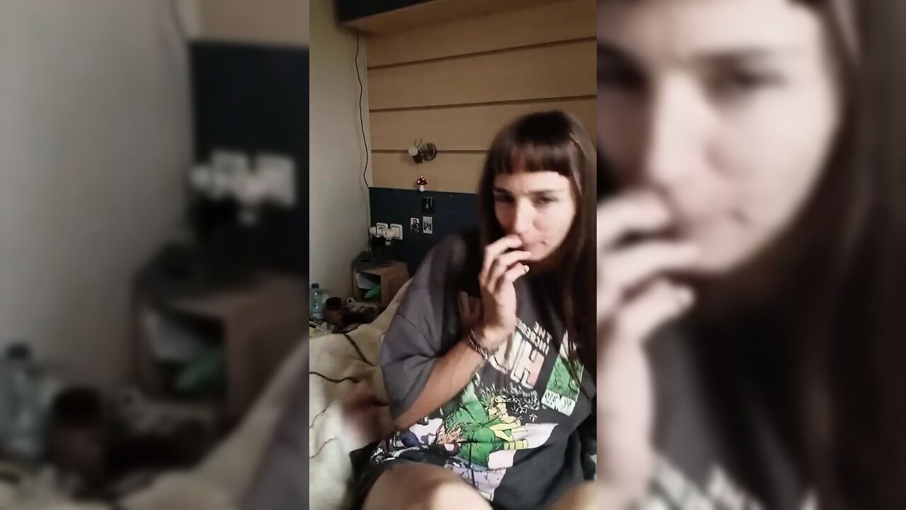 IM ADDICTED TO TOUCH MYSELF