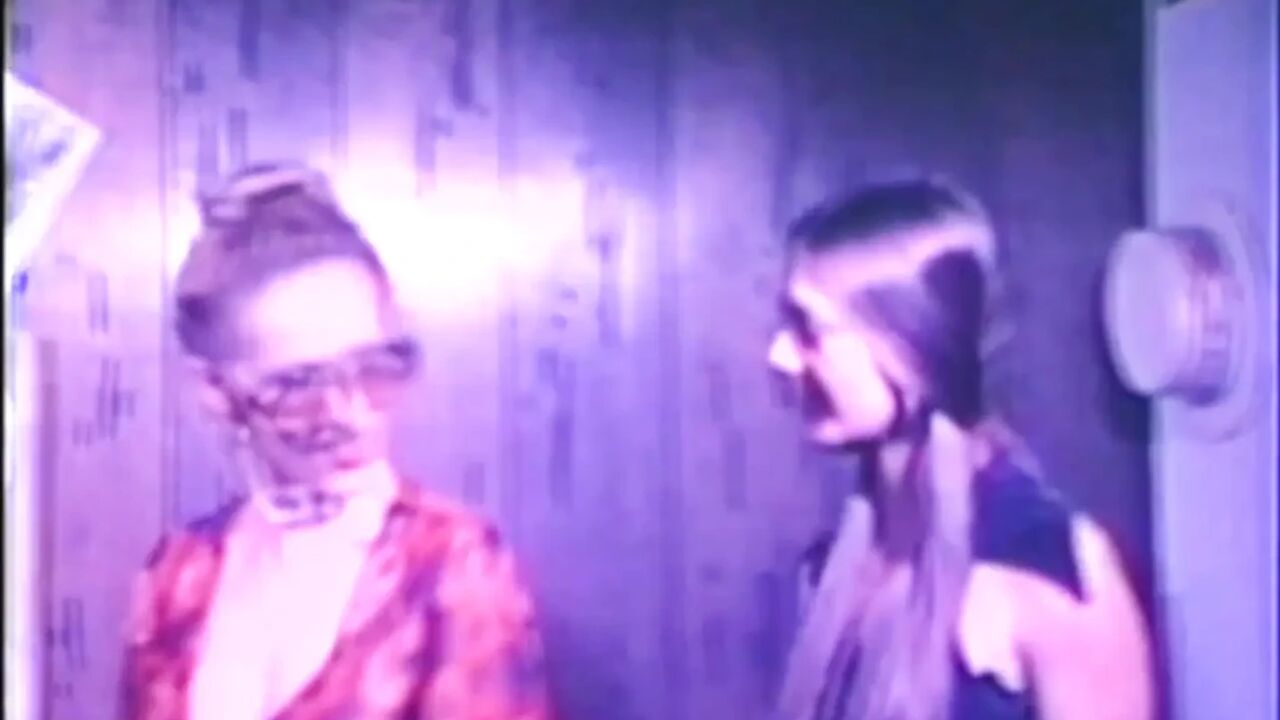 Intense Threesome Relationship