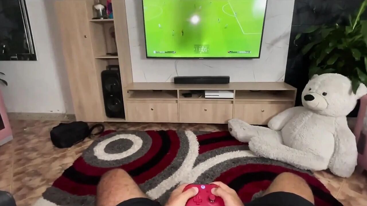 I Ask My Boyfriend to Stop Playing Video Games and Break My Ass.