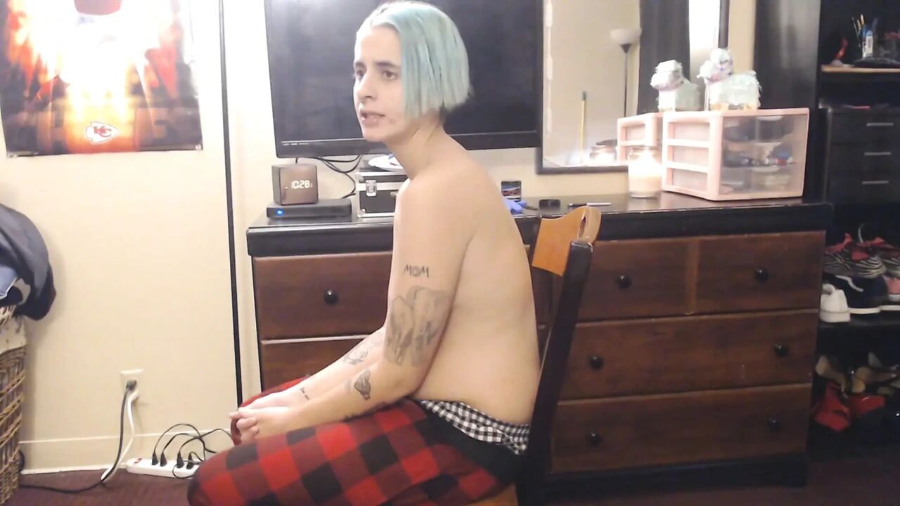 Green haired changed to purple