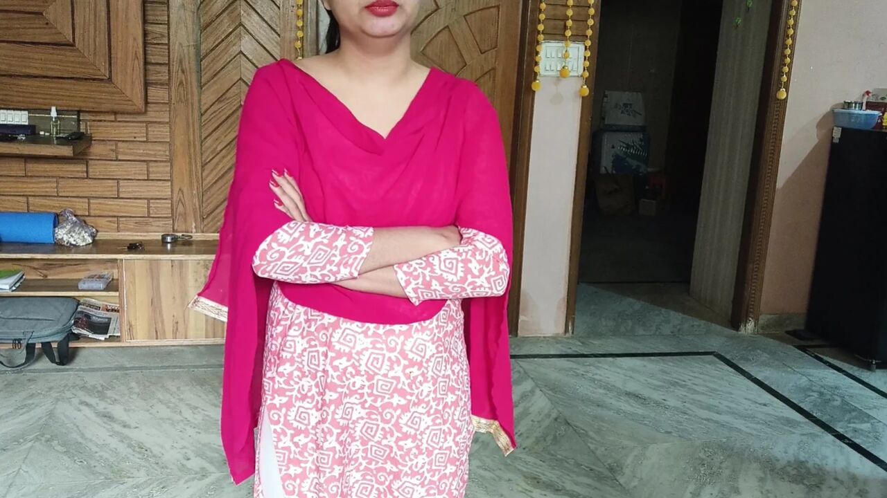 Indian Desi Teen Saara Was Seduced When a Friend Told Her a Sex Story