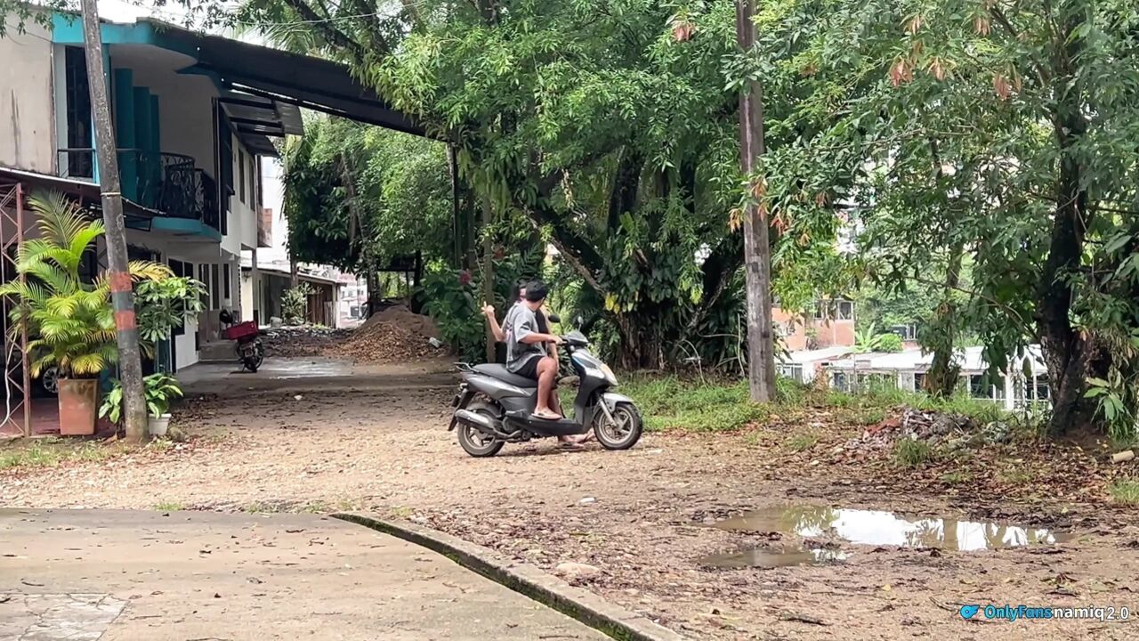 Picking up a service on the street and I fuck her really hard!
