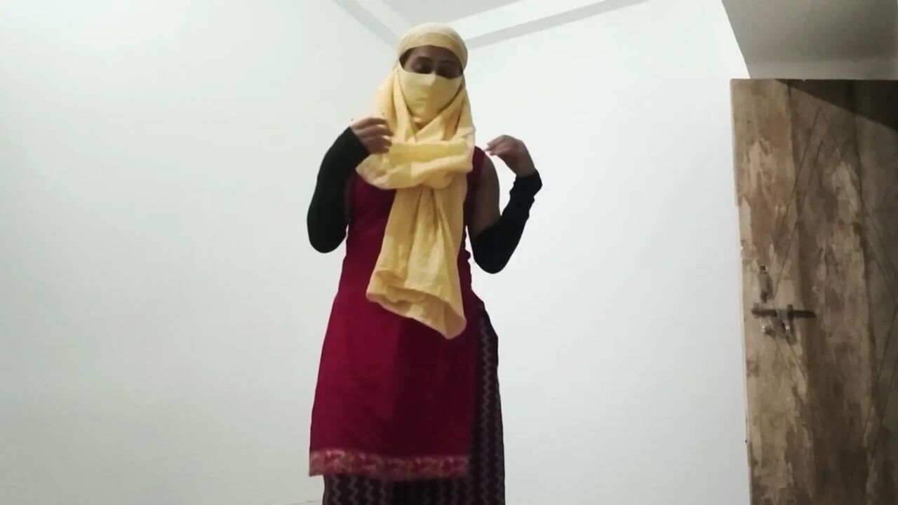 Hot Indian dever bhabhi fucking hard doggy style at home